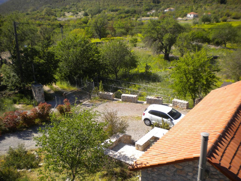 Arcadian Stone House In A Quiet Landscape, Leonidion Villa Poúlithra Exterior foto